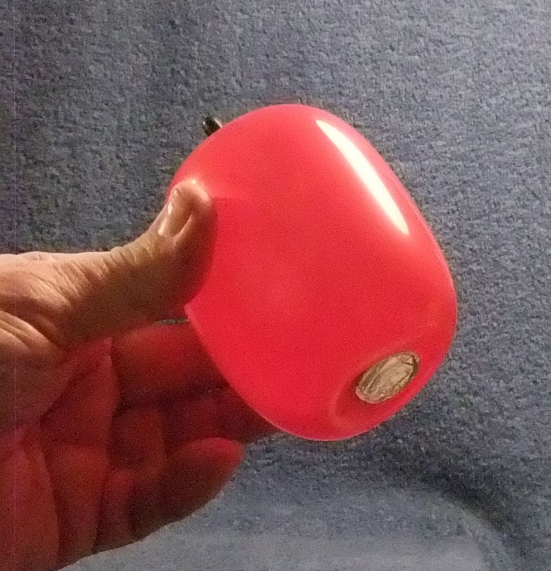 Steps to make an Apple Kiss