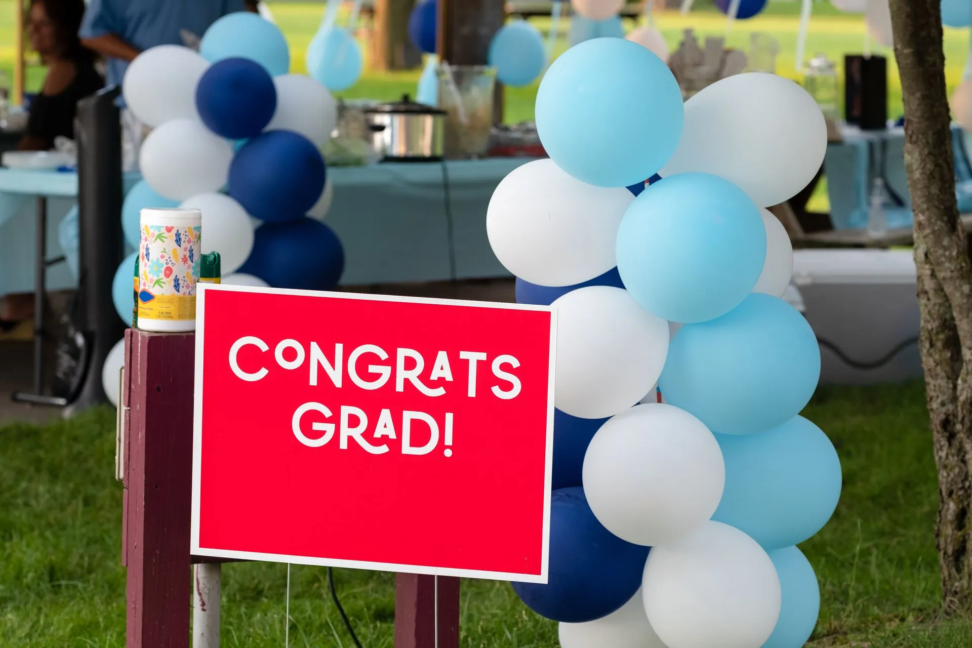 graduation balloon decor for private events